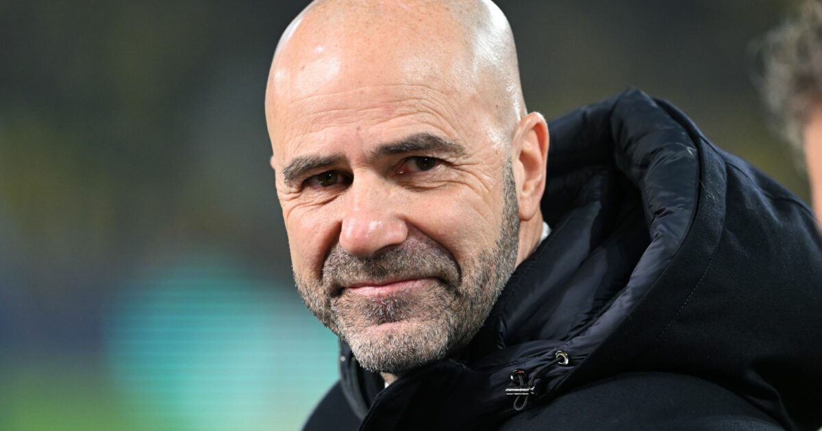 Trainer Peter Bosz von PSV Eindhoven will in Leipzig punkten. (Archivbild)