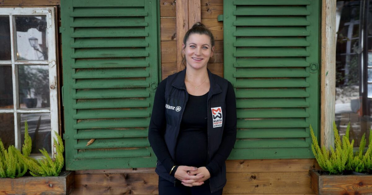 Mit Babybauch: Snowboard-Star Ramona Hofmeister wird diesen Winter keine Rennen fahren.