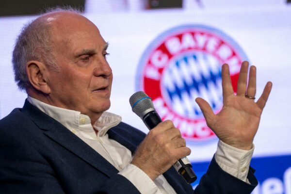 Bayern-Ehrenpräsident Uli Hoeneß hat Kritik an Jung-Nationalspieler Lennart Karl geübt. (Archivbild)