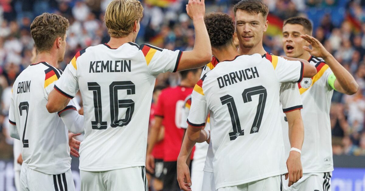 Die deutsche U21 jubelt über das EM-Ticket.