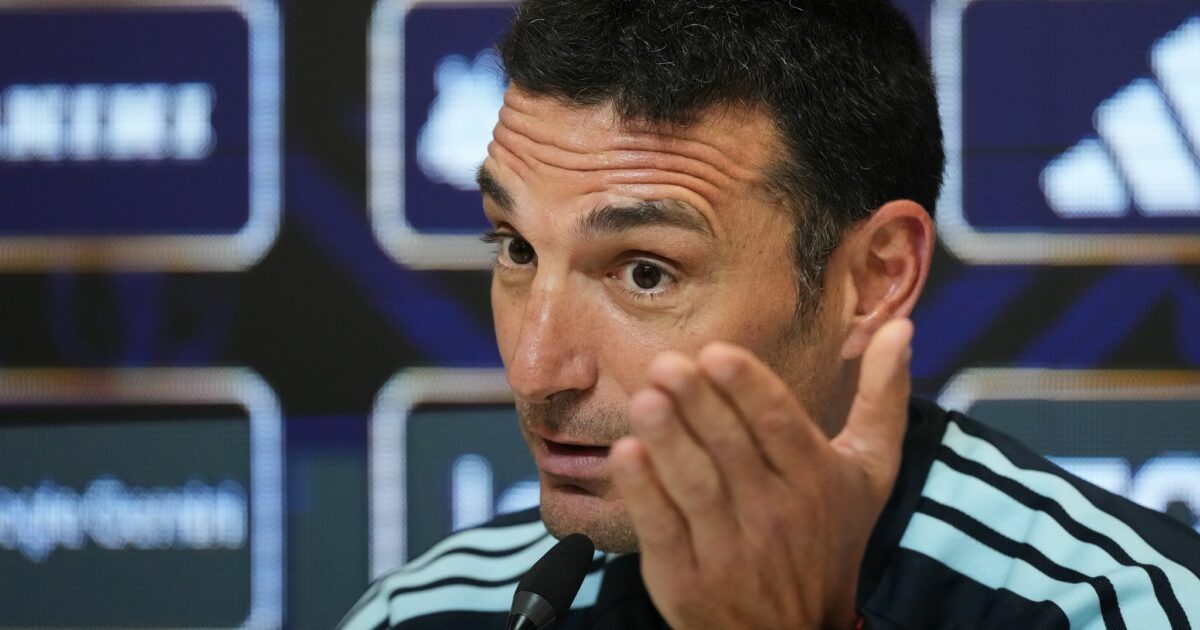 Lionel Scaloni soll sich mit dem Verband über einen neuen Vertrag praktisch einig sein. (Archivbild)