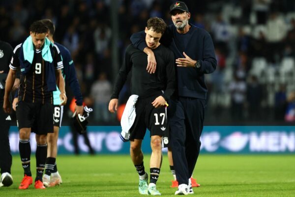 Jürgen Klopp als Umarmer und Menschenfänger