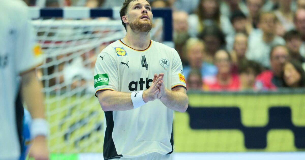 Nationalspieler Johannes Golla will die MT Melsungen laut einem Medienbericht vorzeitig verlassen. (Archivbild)