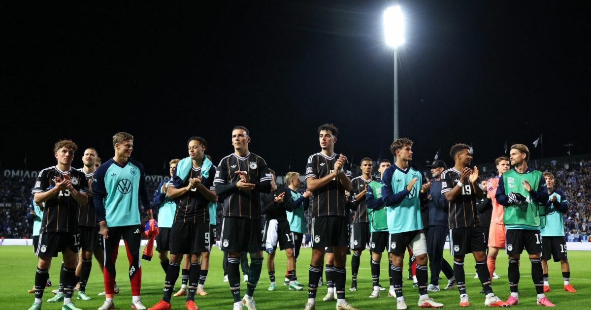 Die deutsche Nationalmannschaft nach dem 0:0 in Griechenland.