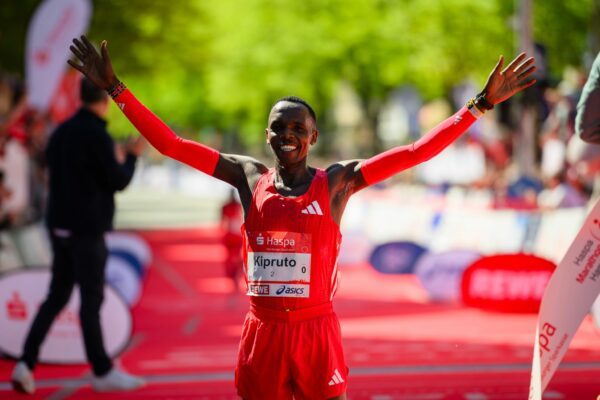 Amos Kipruto lief in Chicago die fünftschnellste Marathon-Zeit der Geschichte. (Archivbild)