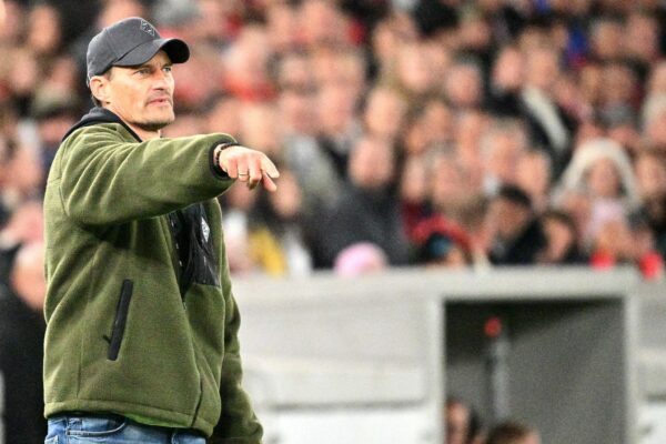 Bei beiden Siegen mit Borussia Mönchengladbach trug Trainer Alexander Blessin einen dunkelgrünen Pullover. (Archivbild)