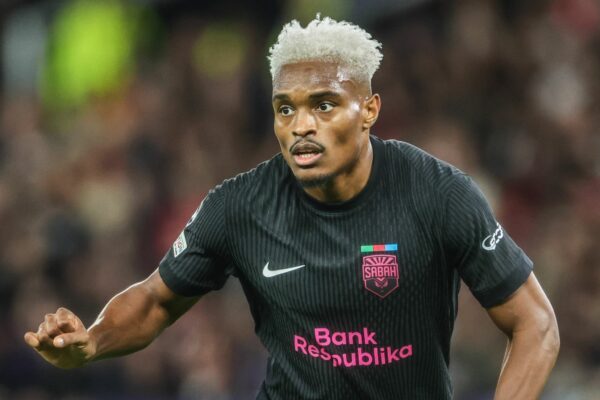 Der deutsch-ruandische Fußballer Joy-Lance Mickels trifft in der Champions League mit Sabah FK auf Borussia Dortmund. (Archivbild)