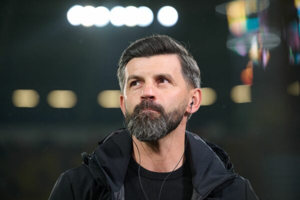 Trainer Miron Muslic von Schalke 04 will nach dem Pokal-Aus die Ruhe bewahren.