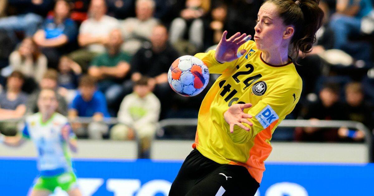 Handball-Nationaltorhüterin Sarah Wachter ist beste DHB-Akteurin im Spiel gegen die Niederlande.