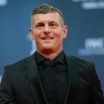 Der frühere Fußball-Weltmeister Toni Kroos hat einem Medienbericht zufolge Interesse an der Teilnahme an einem Trainerlehrgang für ehemalige Profis bekundet. (Archivbild)