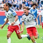 Yussuf Poulsen (l.) geht als Torschütze beim HSV voran.