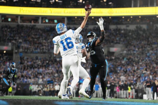 Jared Goff (16) warf für 412 Yards