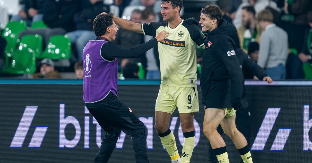 Comeback nach neun Monaten: Der lange verletzte Ivan Prtajin vom 1. FC Kaiserslautern (M) köpfte kurz nach seiner Einwechselung das Tor zum 2:0 in Hannover.