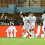 Leverkusen jubelt über ein Tor auf Kreta.