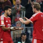 Luis Díaz (l) wurde für viele Tore beglückwünscht.