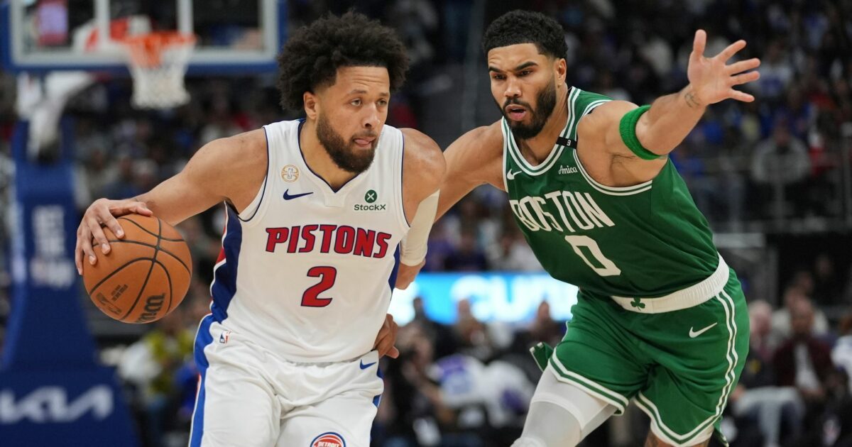 Cade Cunningham (l) führte die Pistons zu einem Comeback-Sieg gegen Boston.