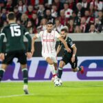 Goldenes Füßchen: Vincenzo Grifo (M) traf per Freistoß zum Freiburger 1:0.