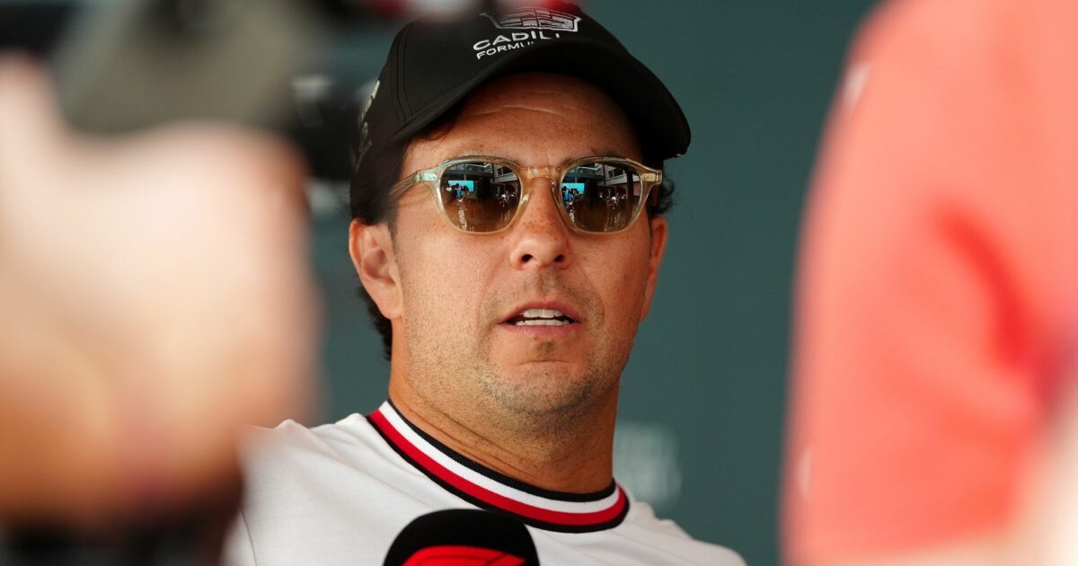 Sergio Pérez bleibt in der Formel 1 bei Cadillac. (Archivbild)